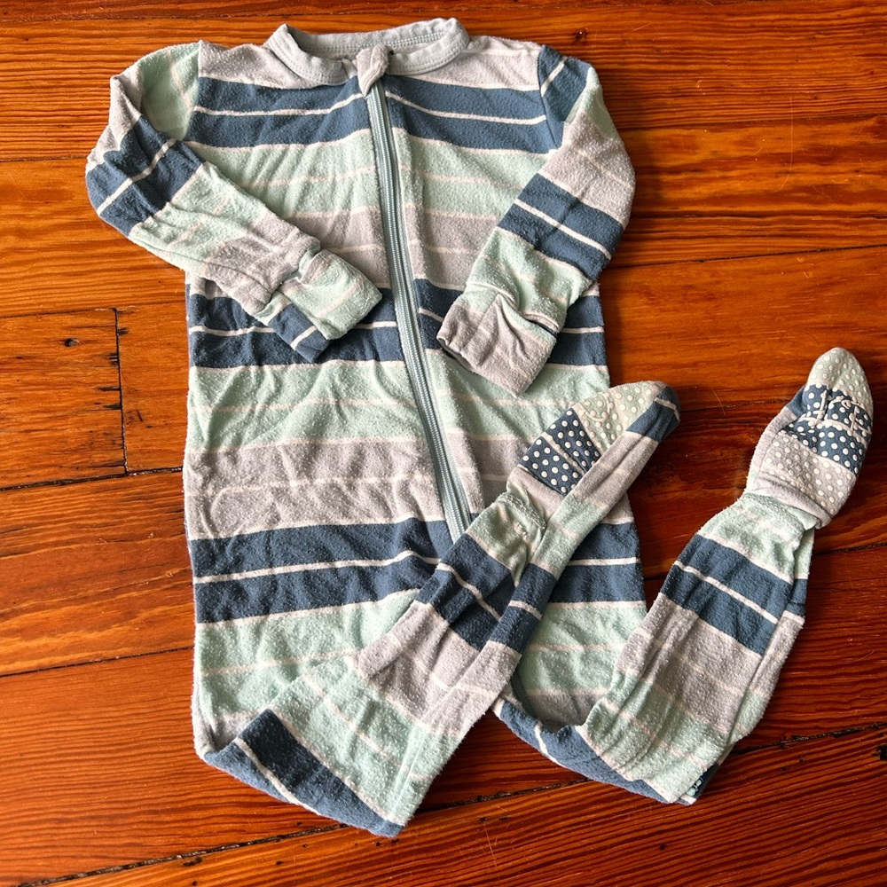 Kic Kee footed pjs